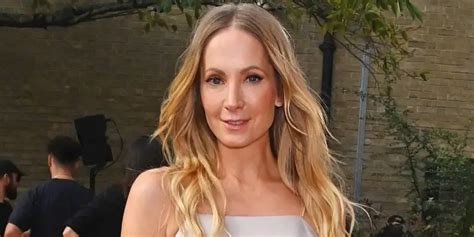 joanne froggatt feet|Joanne Froggatt Husband, Age, Kids, Sister, Wiki,。